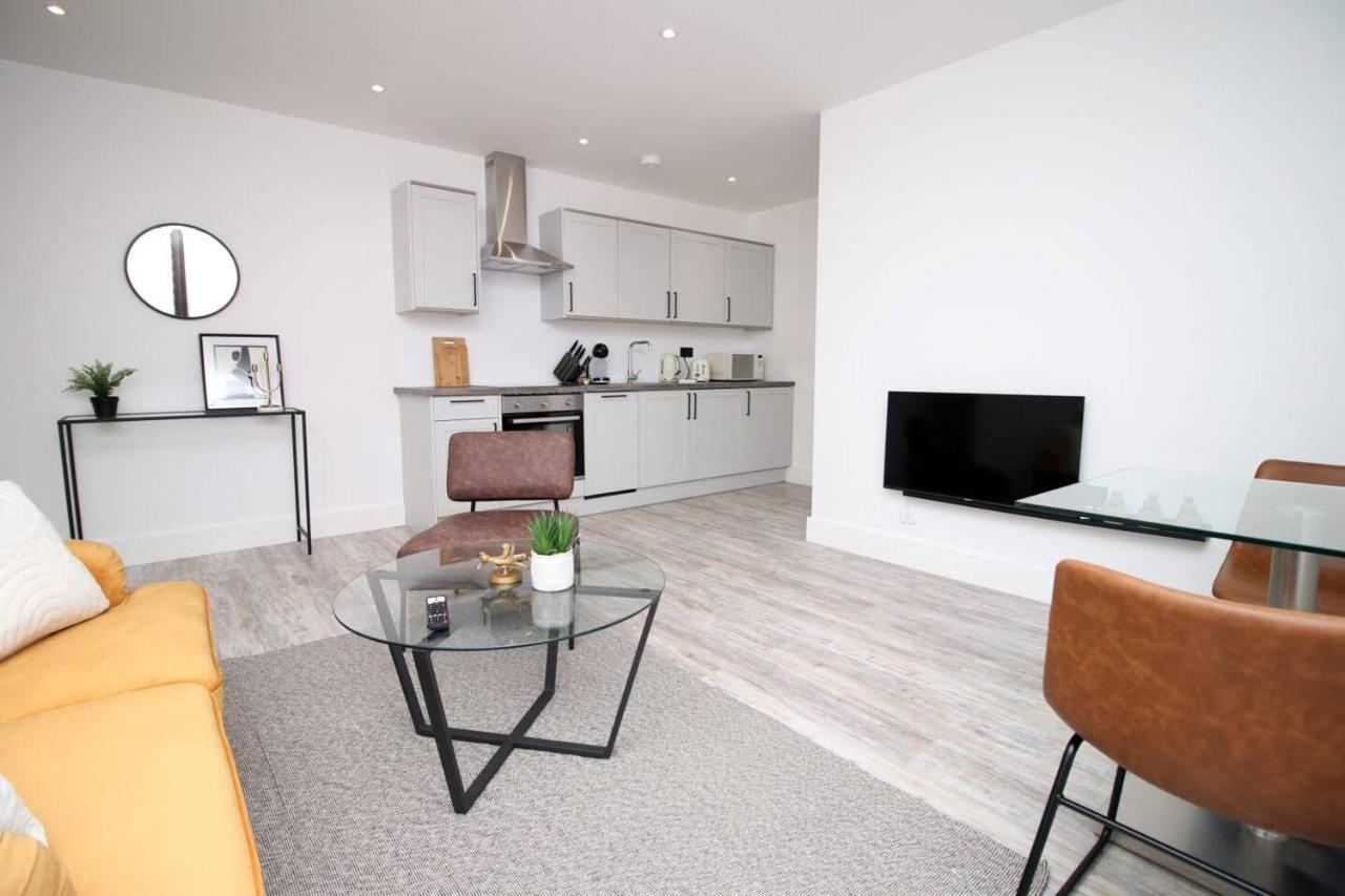 Kingsbridge Point - Cosy One Bed Apartments Near Town Centre, Σουίντον Εξωτερικό φωτογραφία