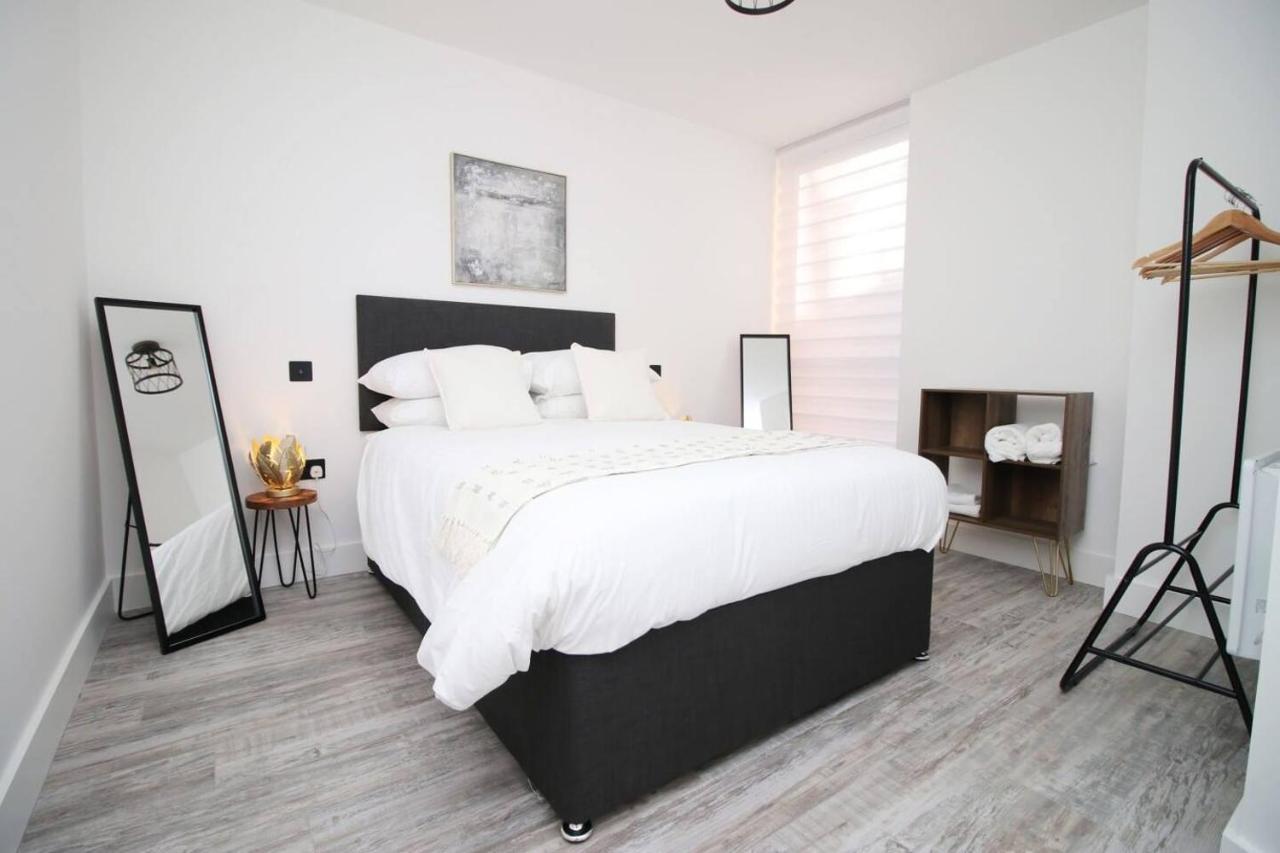 Kingsbridge Point - Cosy One Bed Apartments Near Town Centre, Σουίντον Εξωτερικό φωτογραφία