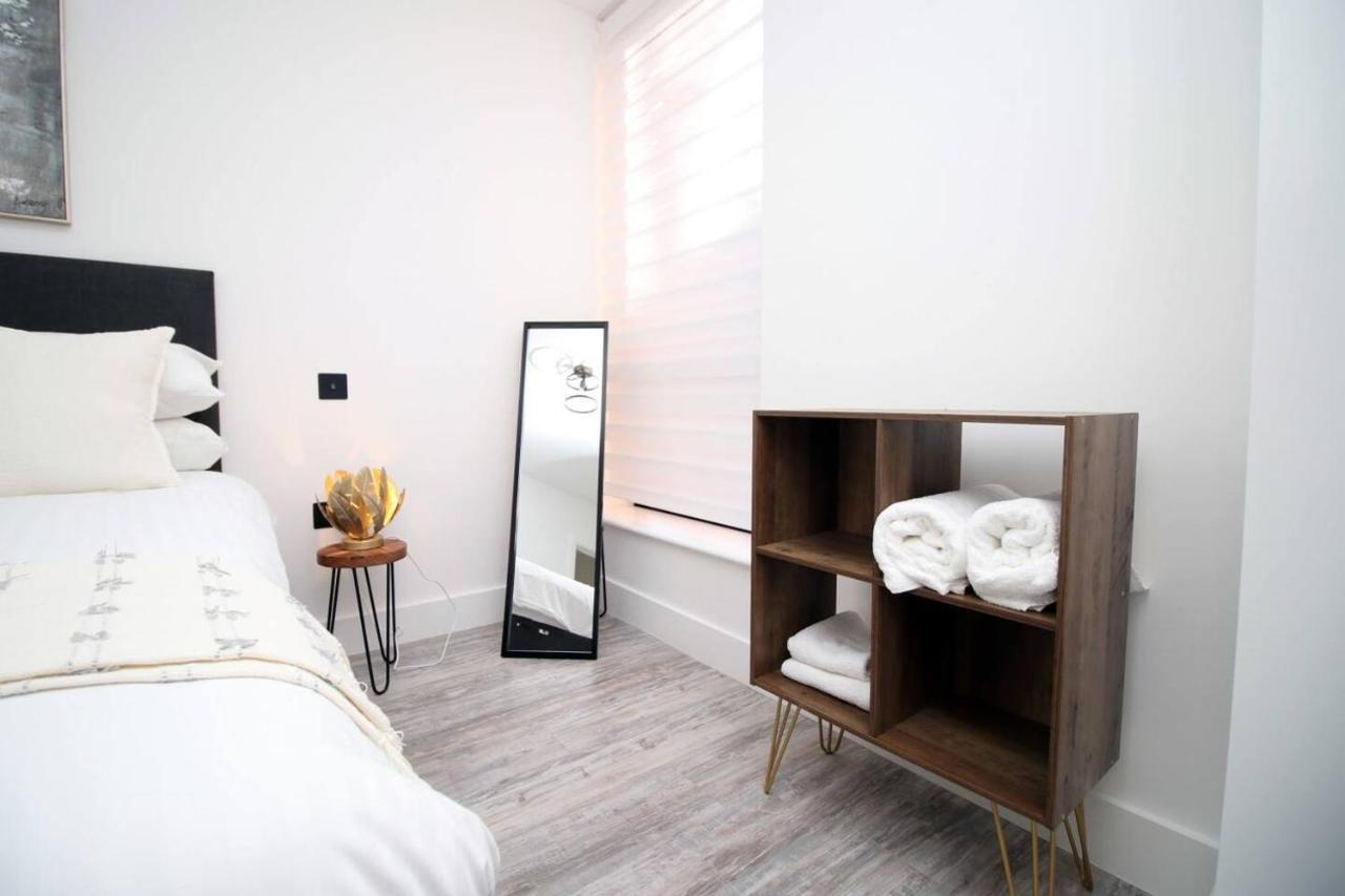 Kingsbridge Point - Cosy One Bed Apartments Near Town Centre, Σουίντον Εξωτερικό φωτογραφία