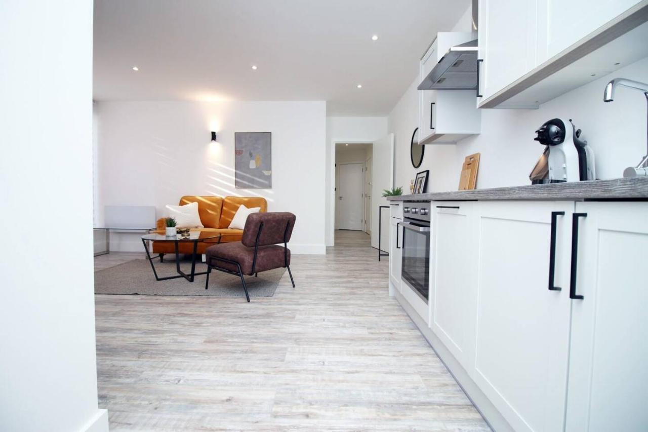 Kingsbridge Point - Cosy One Bed Apartments Near Town Centre, Σουίντον Εξωτερικό φωτογραφία