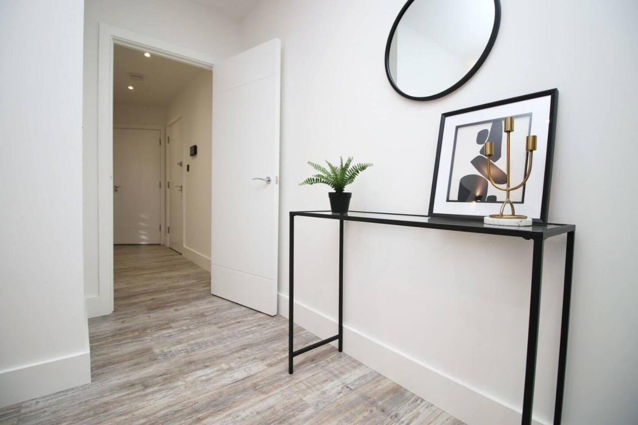 Kingsbridge Point - Cosy One Bed Apartments Near Town Centre, Σουίντον Εξωτερικό φωτογραφία