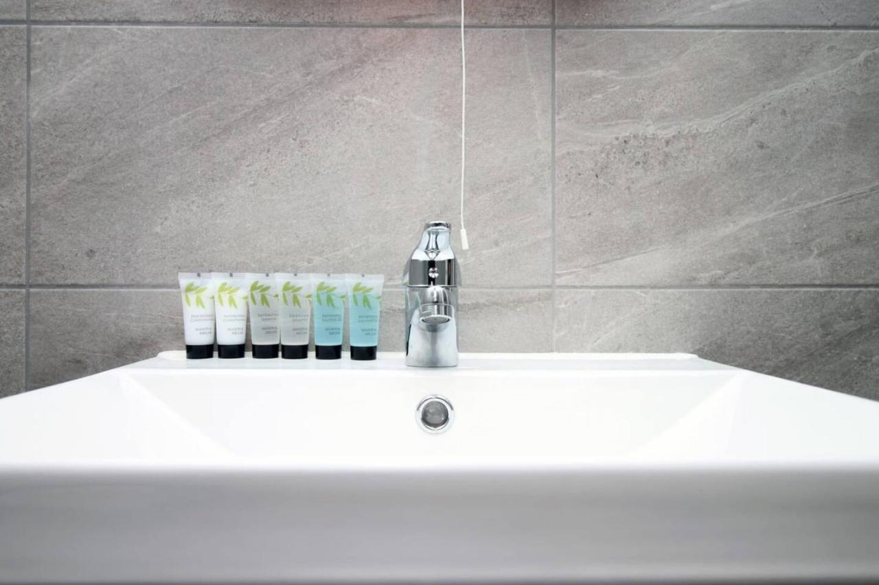 Kingsbridge Point - Cosy One Bed Apartments Near Town Centre, Σουίντον Εξωτερικό φωτογραφία