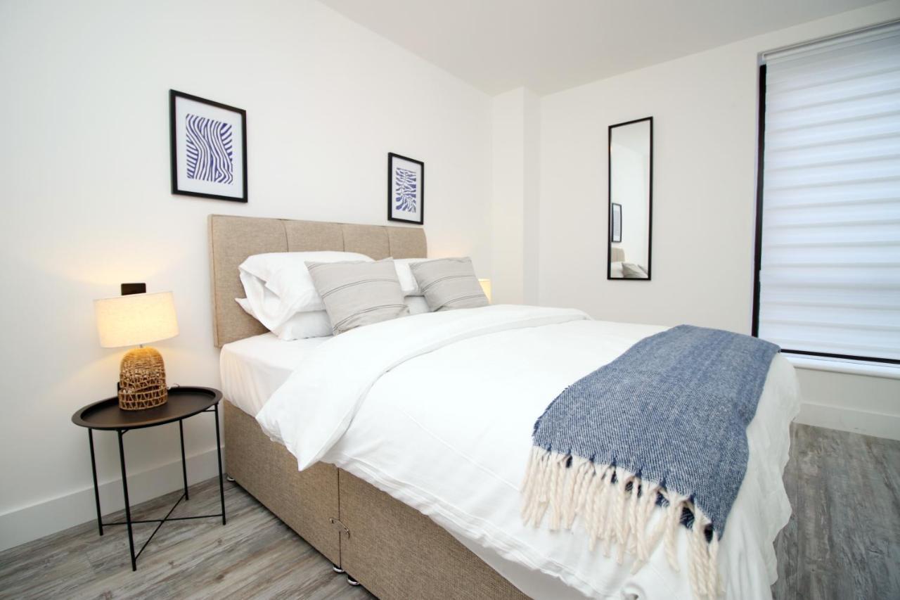 Kingsbridge Point - Cosy One Bed Apartments Near Town Centre, Σουίντον Εξωτερικό φωτογραφία